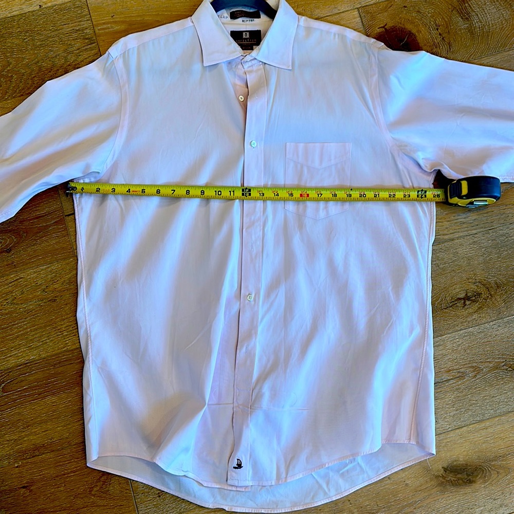 Nordstroms’ Classic Men’s beautiful pink shirt. 100% cotton, made in Singapore!